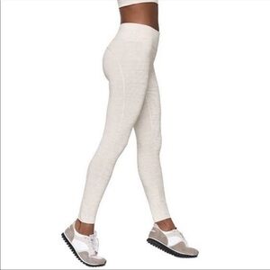 Outdoor voices Techsweat tights in cream